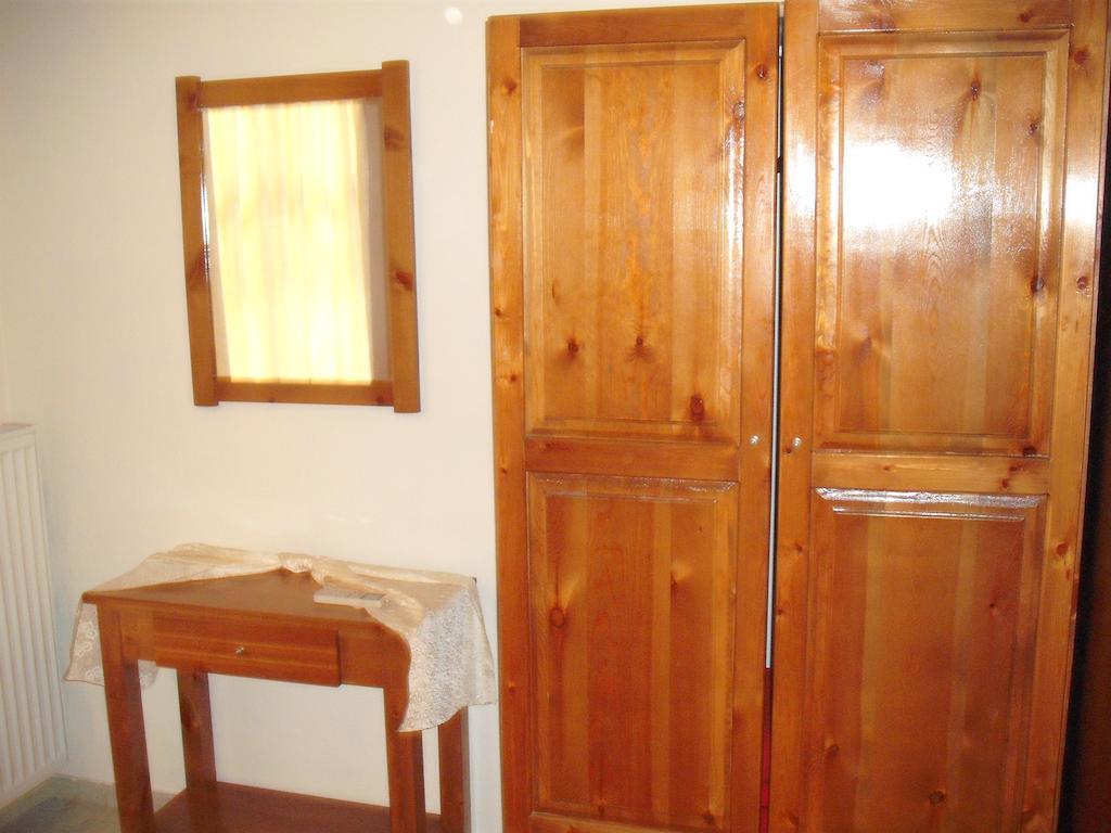 Xenios Loutra Village Karnagio Номер фото