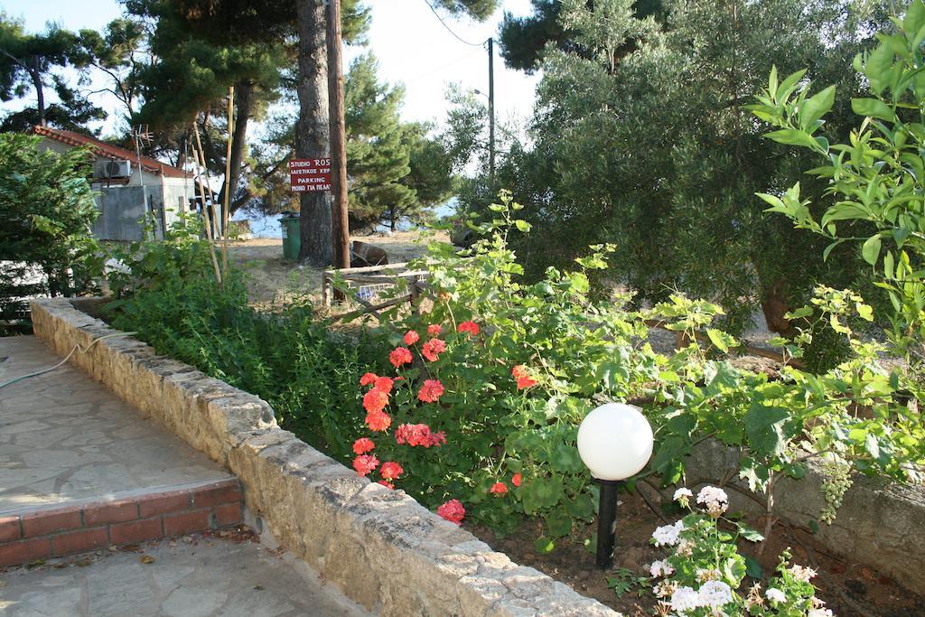 Xenios Loutra Village Karnagio Екстер'єр фото