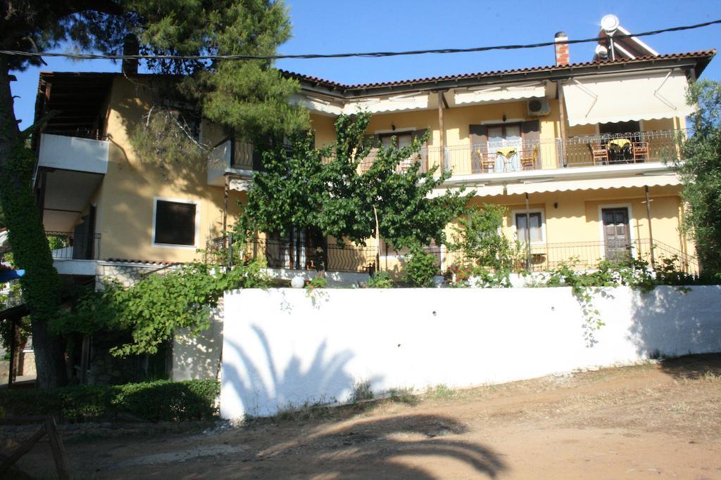 Xenios Loutra Village Karnagio Екстер'єр фото
