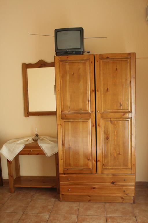 Xenios Loutra Village Karnagio Екстер'єр фото