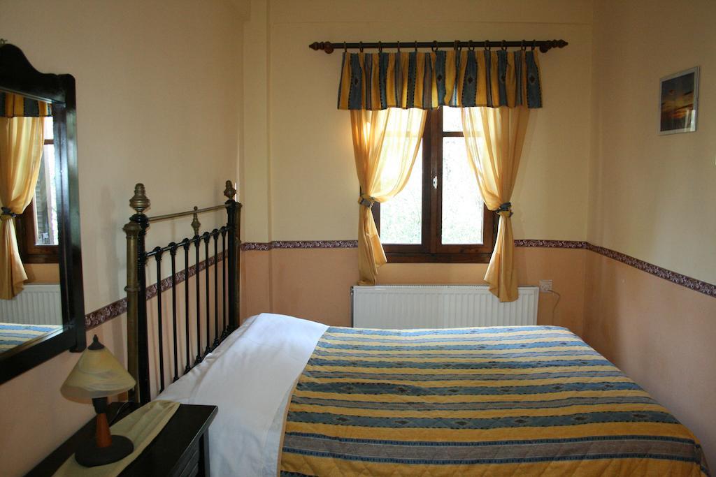 Xenios Loutra Village Karnagio Екстер'єр фото