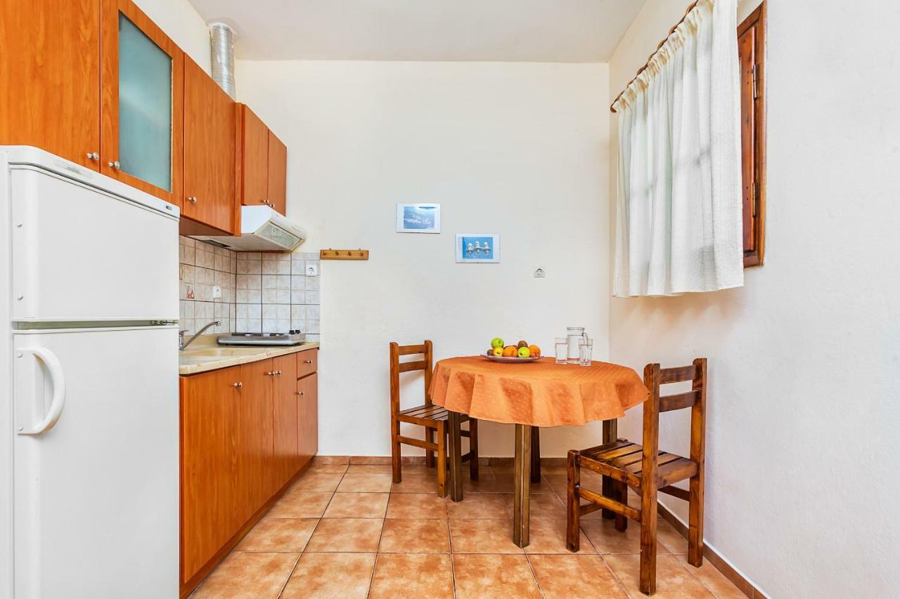 Xenios Loutra Village Karnagio Екстер'єр фото